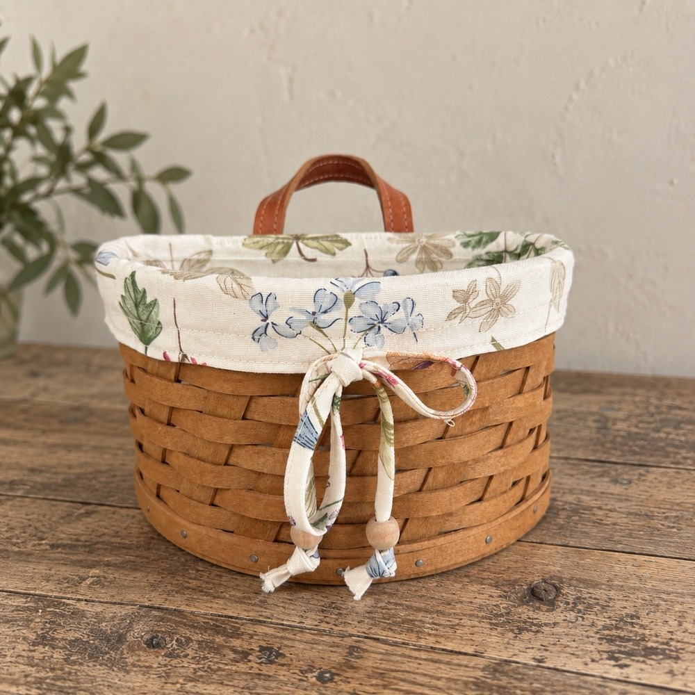 Vintage Longaberger Scalloped Pocket Basket 2006 Floral Liner & Protector